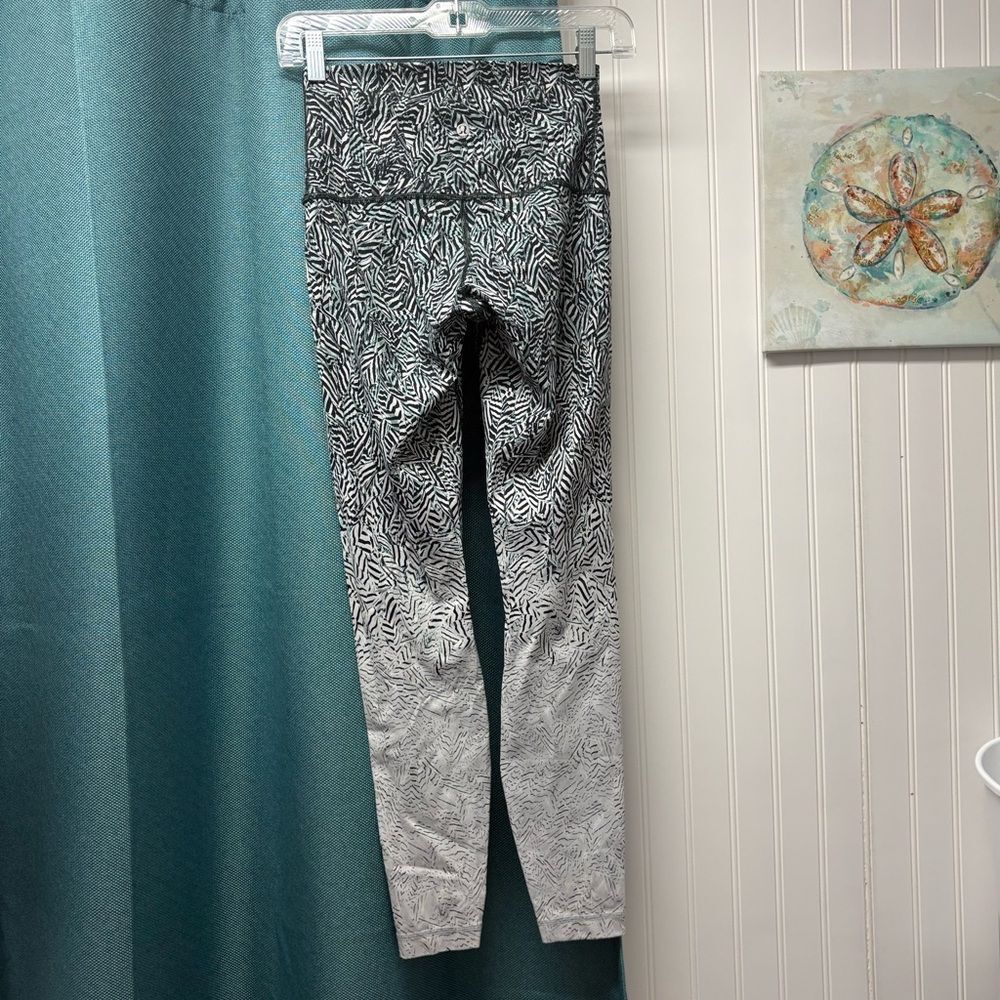Lululemon Wunder Under Hi-Rise Pants "Dazzle" Alpine Black, White & Green Size 6 - Picture 7 of 9